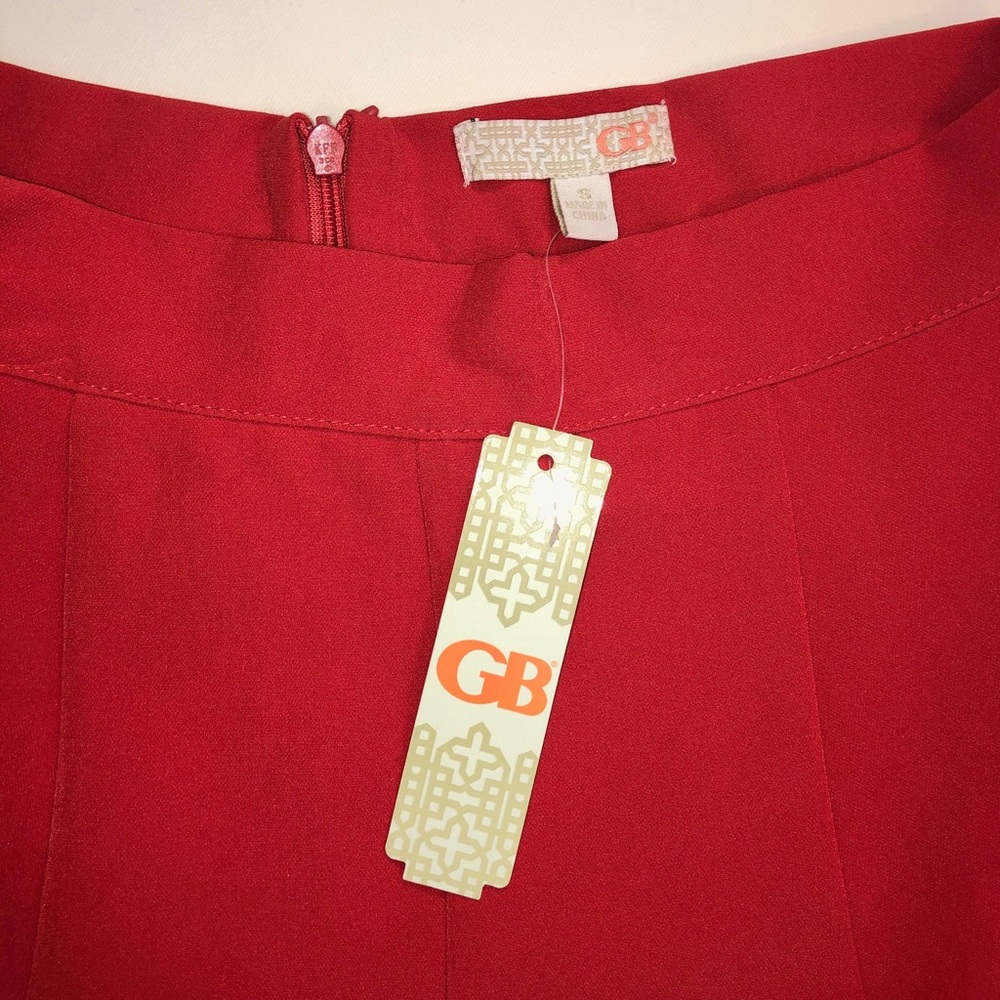 Red skirt - Picture 3 of 6
